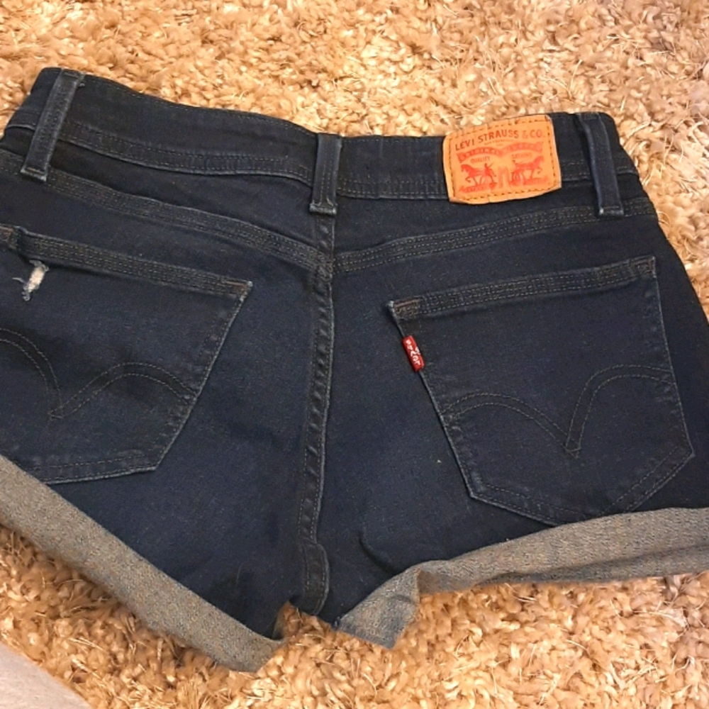 Levi's booty shorts,